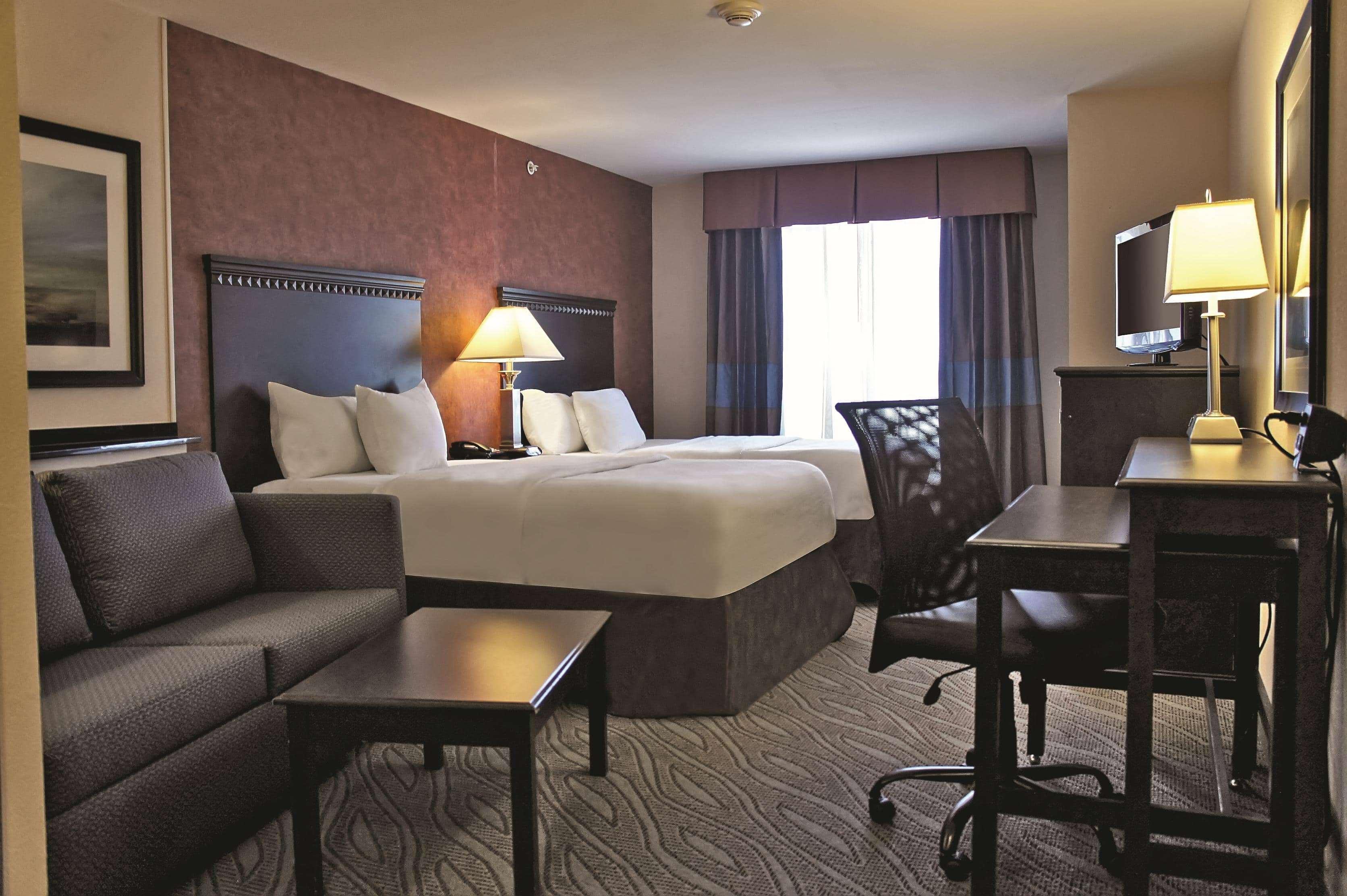 La Quinta By Wyndham Edmond Hotell Exteriör bild