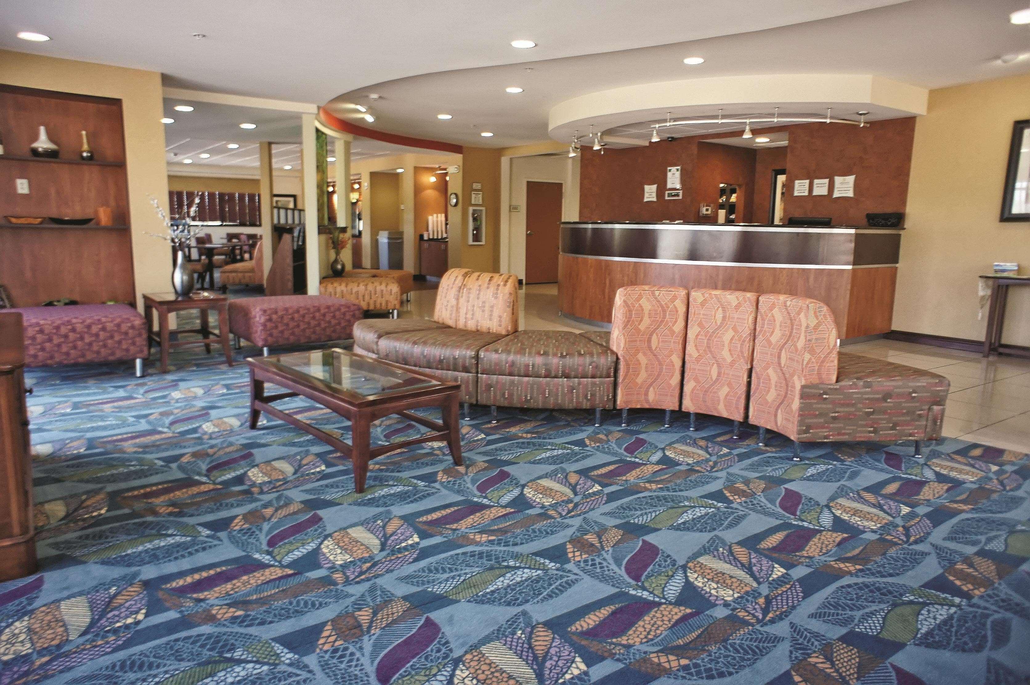 La Quinta By Wyndham Edmond Hotell Exteriör bild